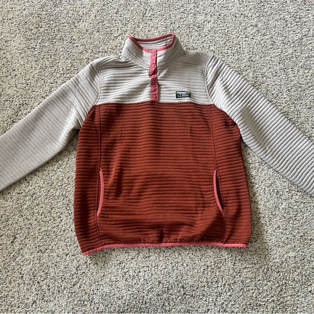 L.L. Bean Women's Red and Beige Pullover